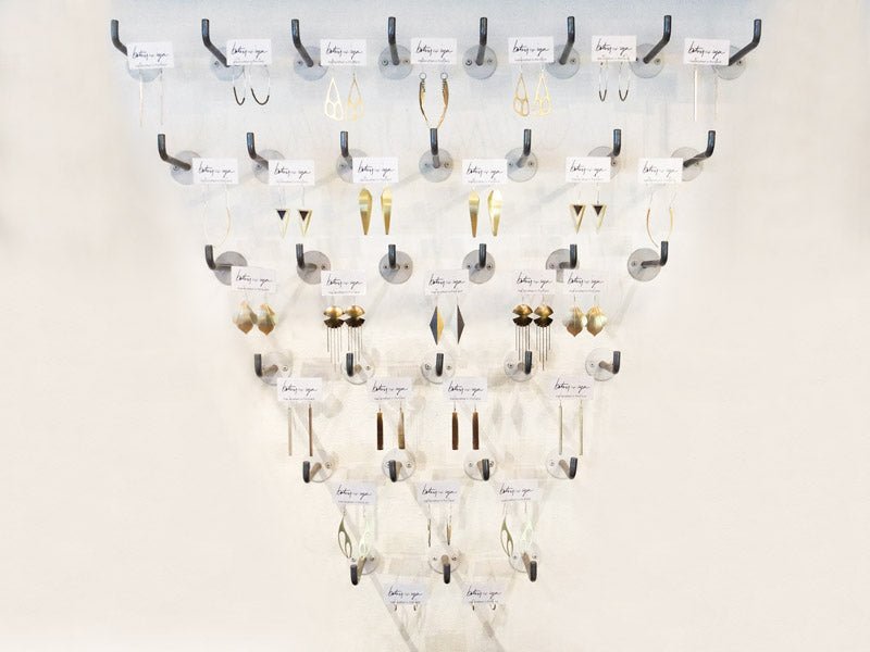 betsy & iya pyramid earring jewelry display