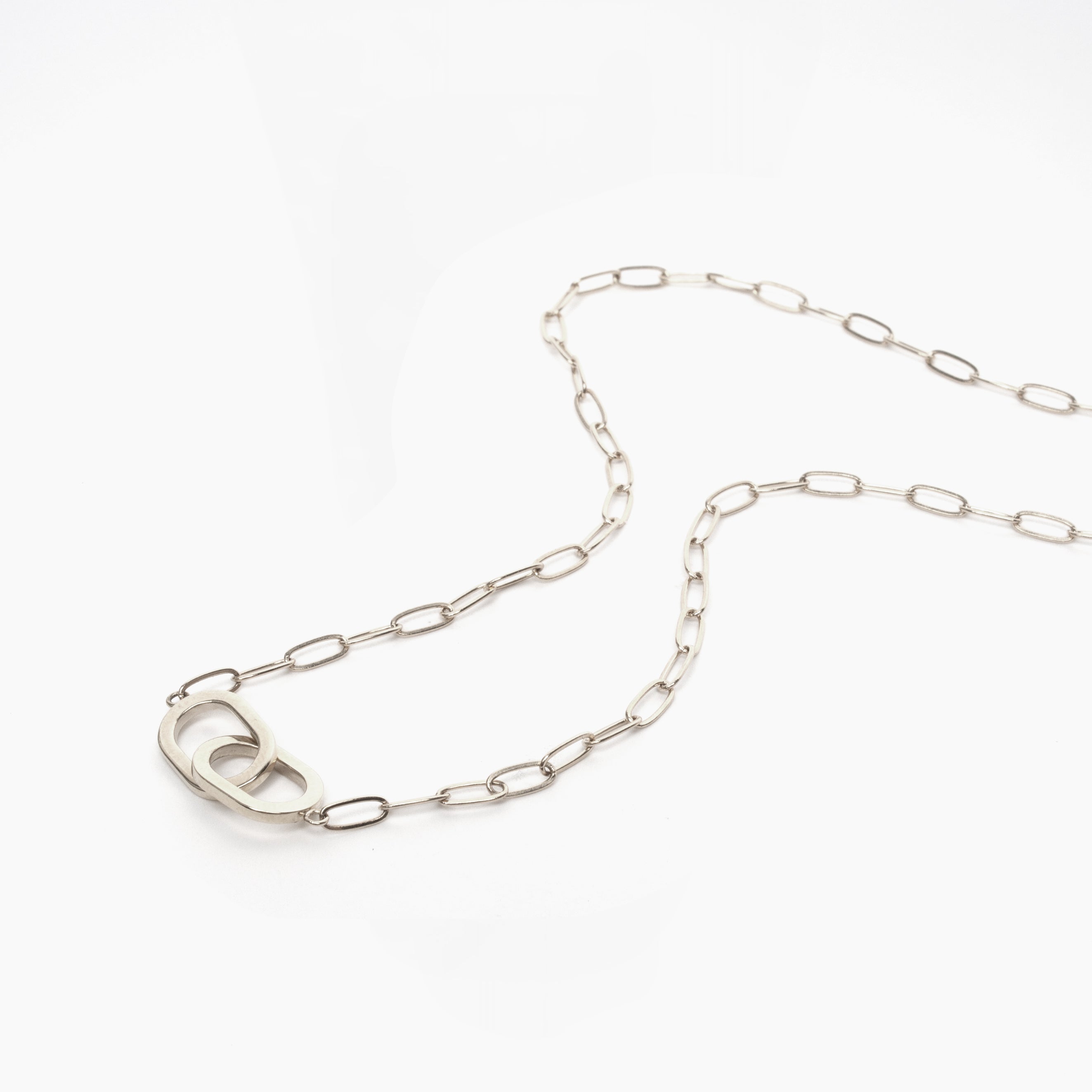 Gold Interlocking Oval Necklace