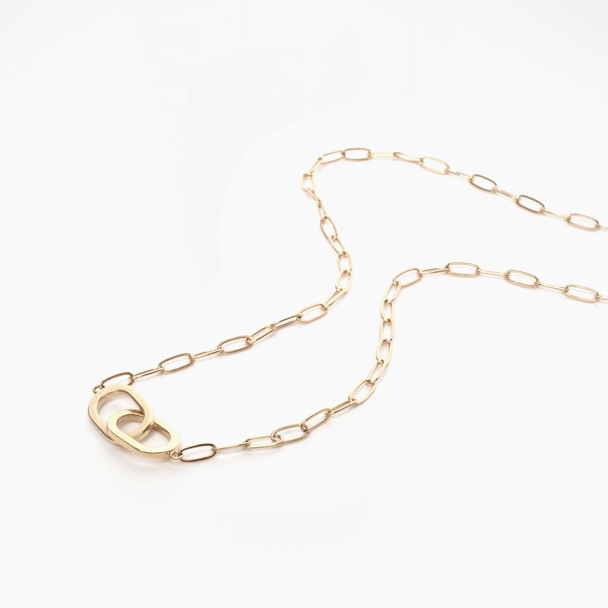 Gold Interlocking Oval Necklace