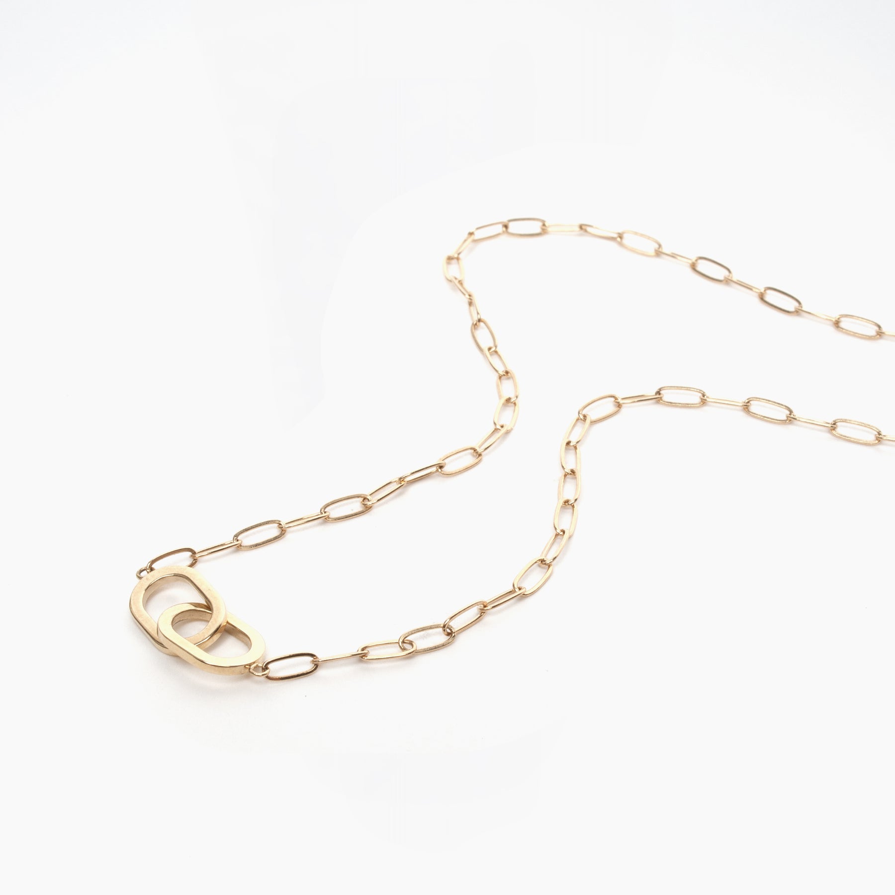 Gold Interlocking Oval Necklace