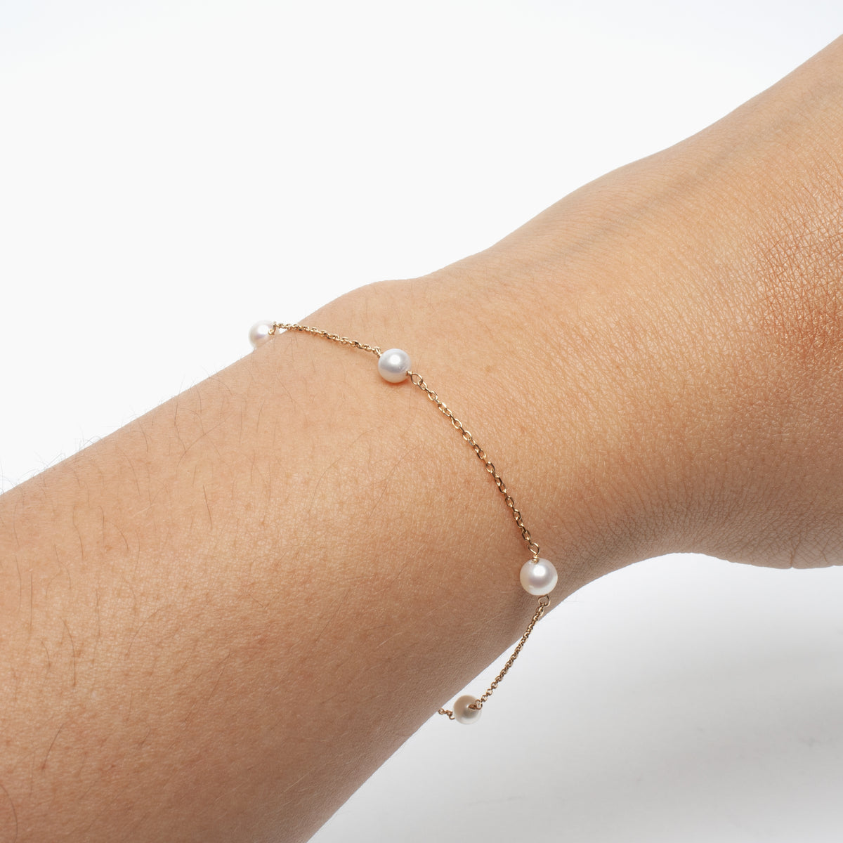 Cultured White Freshwater Pearl Bracelet