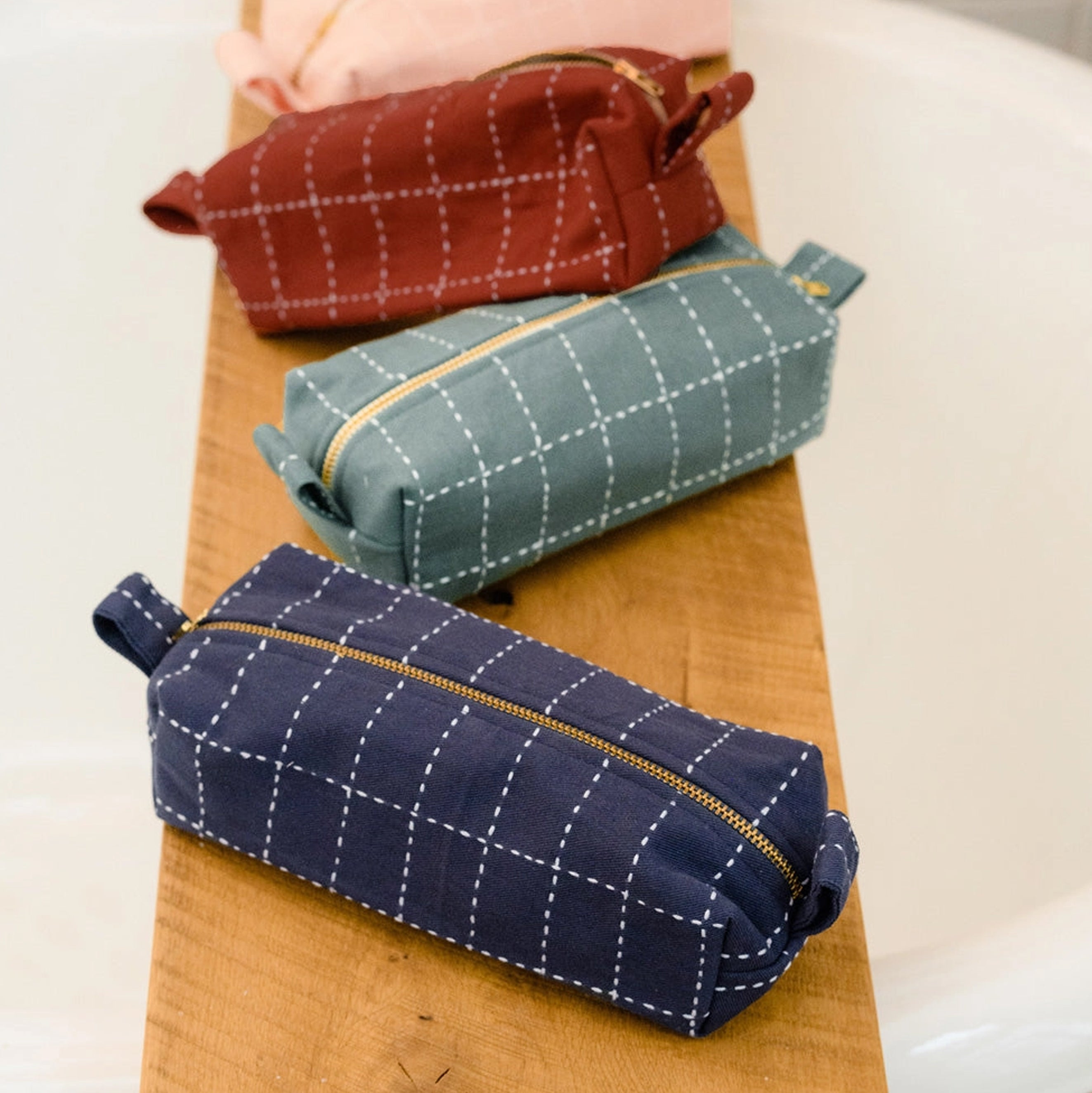Small Grid-Stitch Toiletry Bag