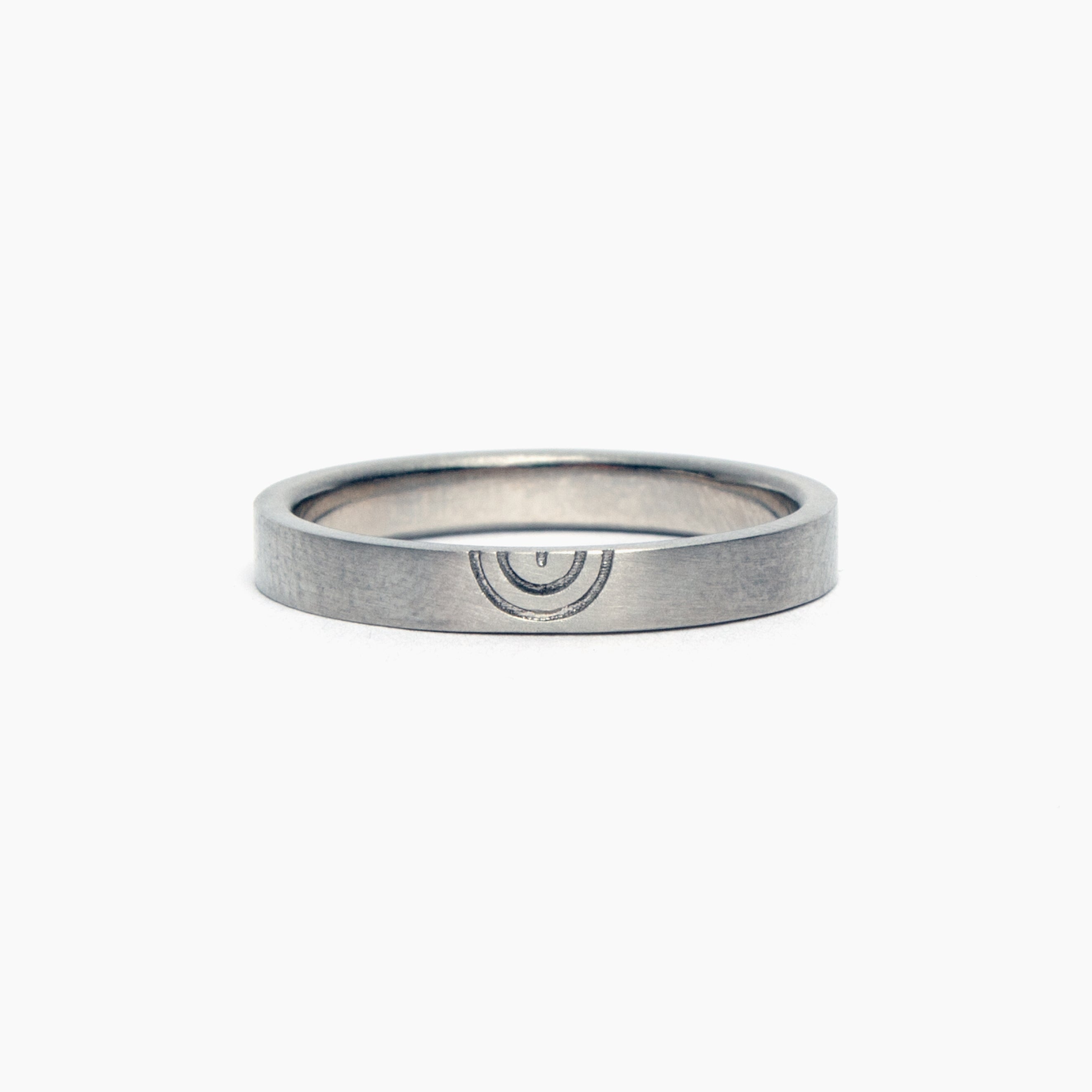 Amandi Unisex Wedding Band