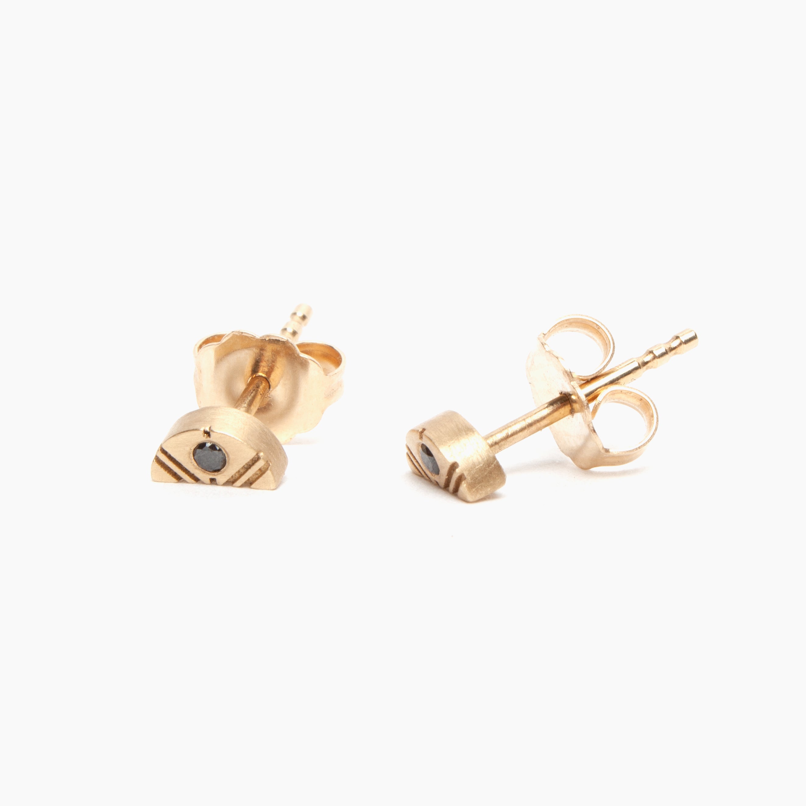 Dulcis stud earrings