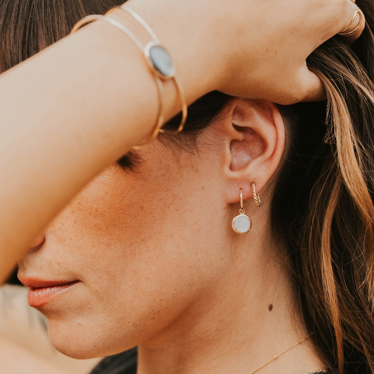 Cove Hoops in Mother of Pearl