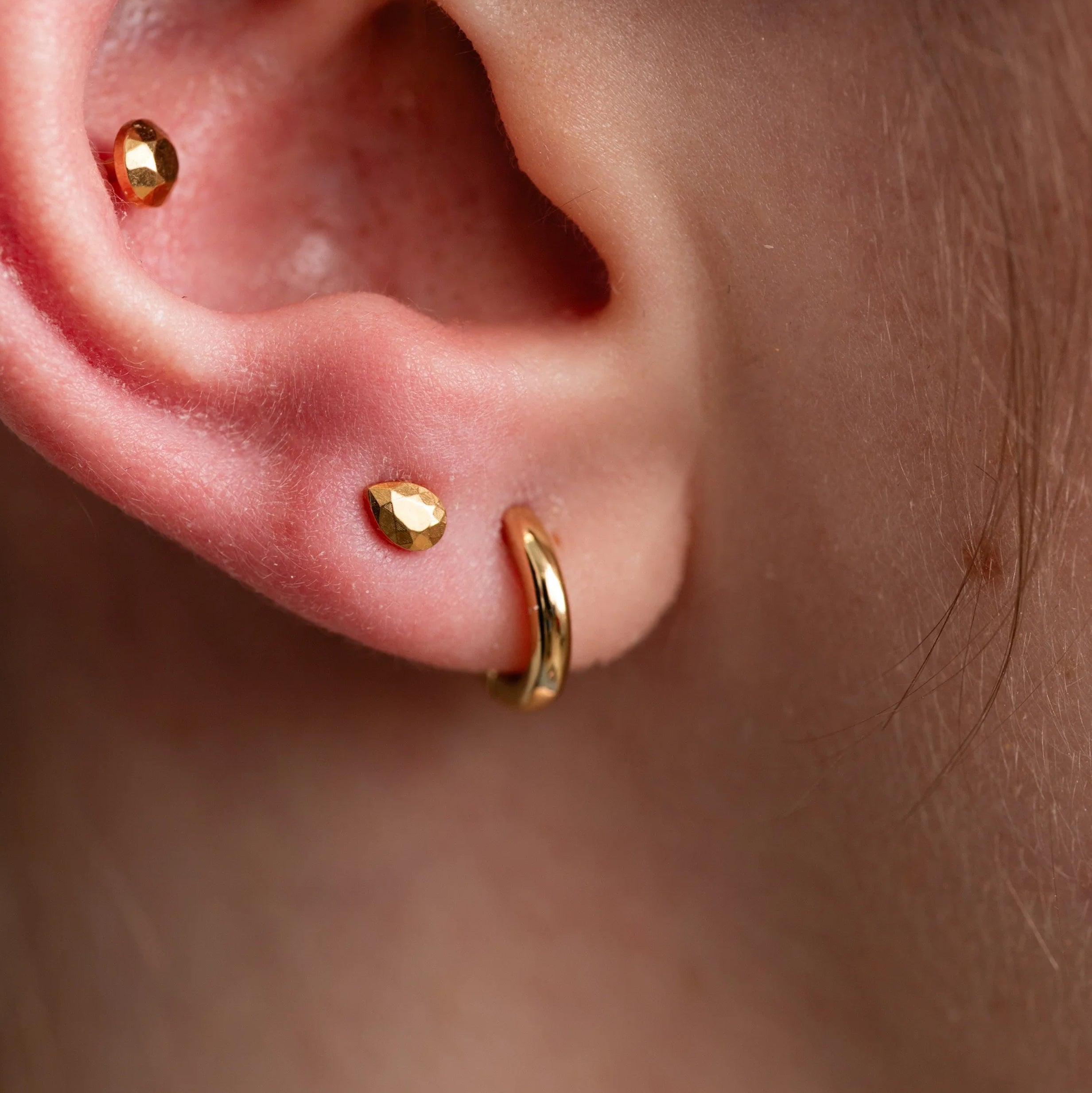 Faceted Teardrop Flat Back Stud Earring