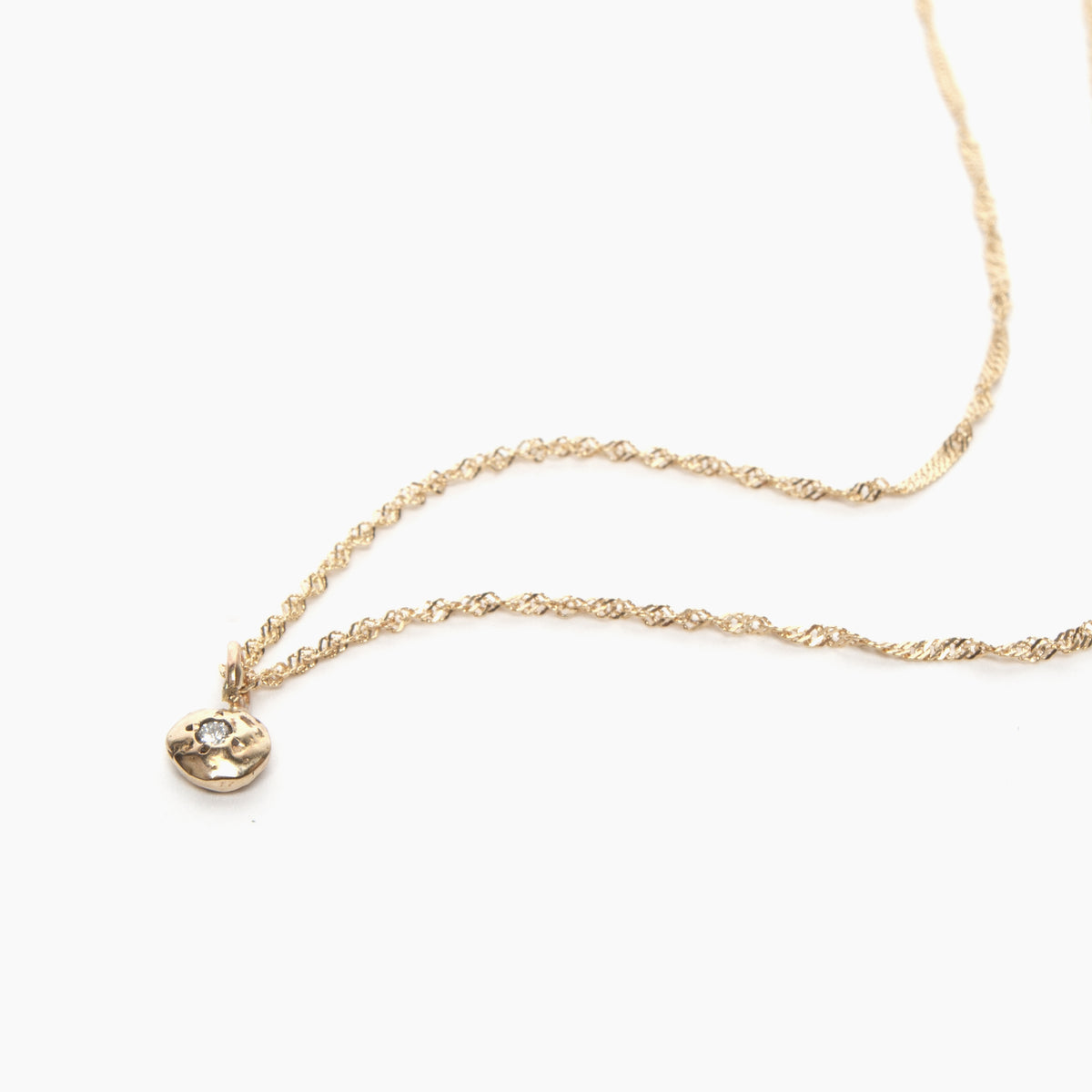 Neve Pendant Necklace