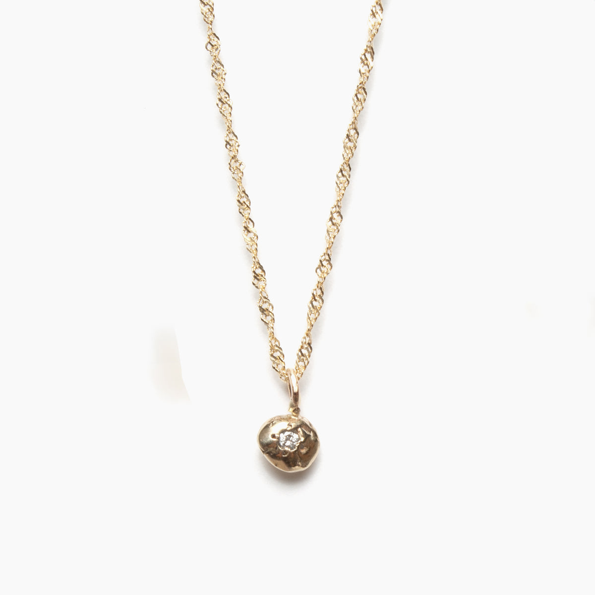 Neve Pendant Necklace