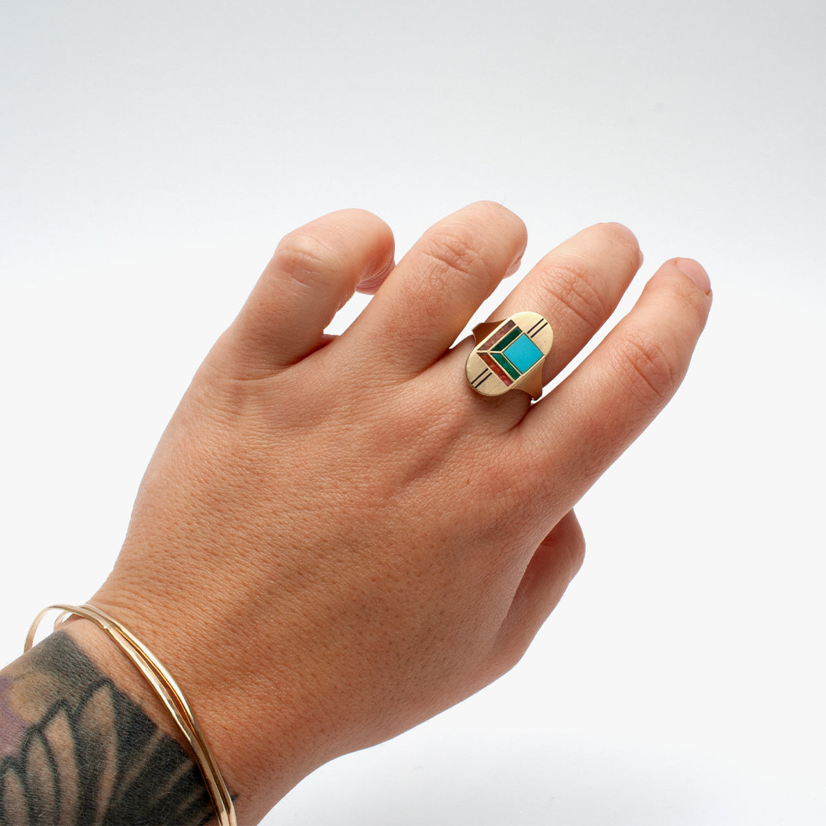 Trivas ring