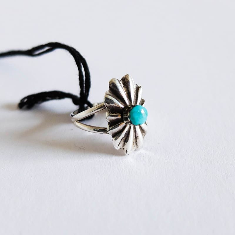 Native American Turquoise Ring (Sizes 7-8)