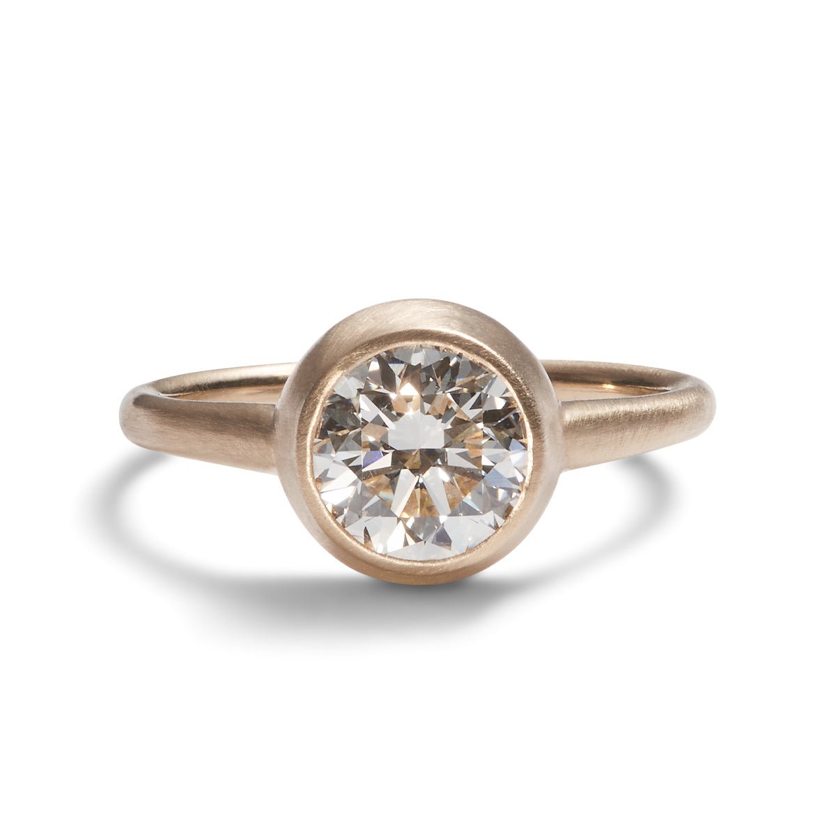 Modern statement Salire ring from Betsy & Iya. Features a round brilliant-cut lab-grown diamond (1.3 ct) and 14K gold. Designed and handcrafted in our Portland, Oregon studio.