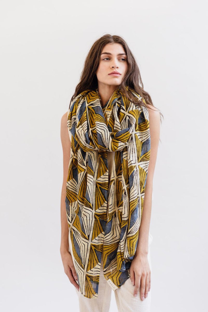 Maelu Oversized Scarf in Hattie