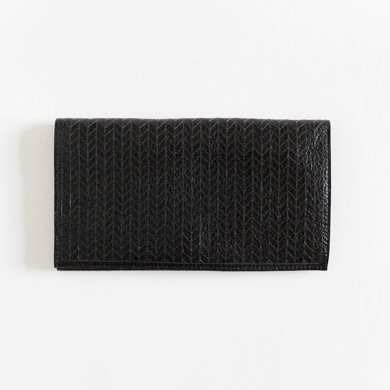 Molly M Leather Pouch wallet in metallic Obsidian