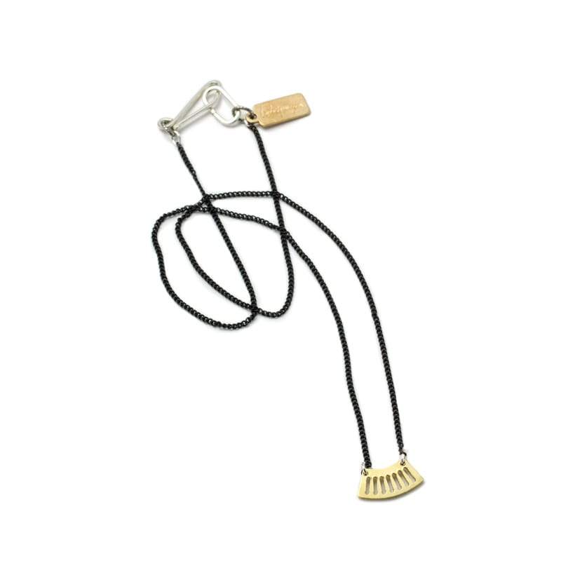 Ritmo mini fan necklace in brass looped