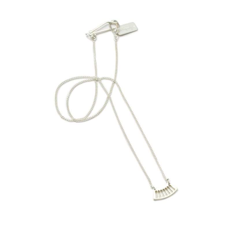 Ritmo mini fan necklace in sterling silver looped