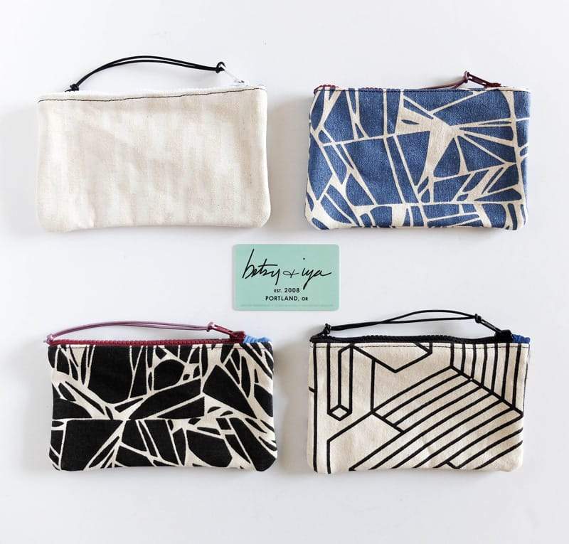 Cosmetic Bag Metallic Blue Glitch