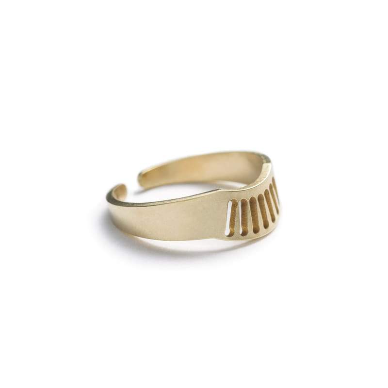 Zaca adjustable fan ring in brass side view