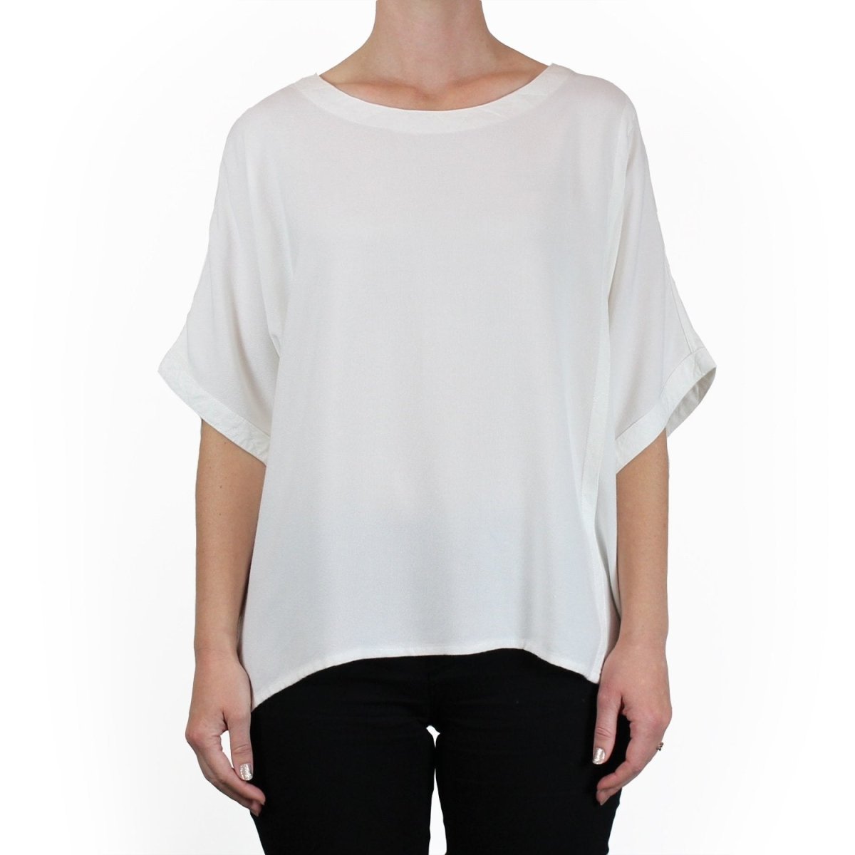 Tienda Ho Taznakte Top in White