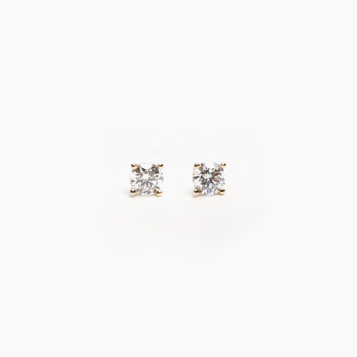 Round Diamond Stud Earrings