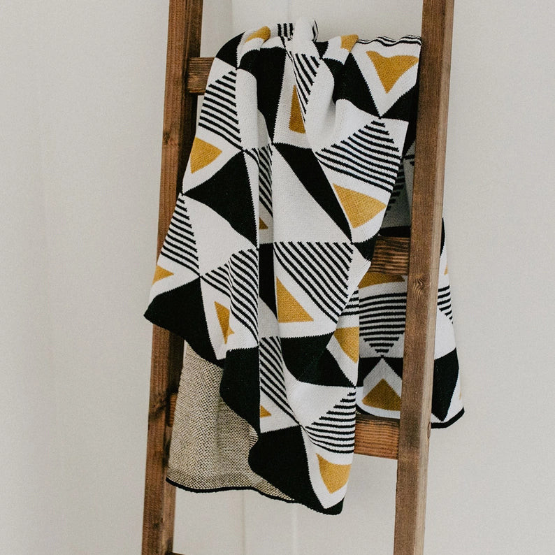 Black & Gold Envie Throw