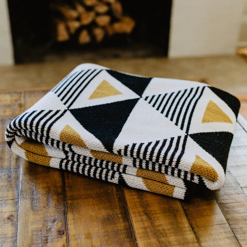 Black & Gold Envie Throw