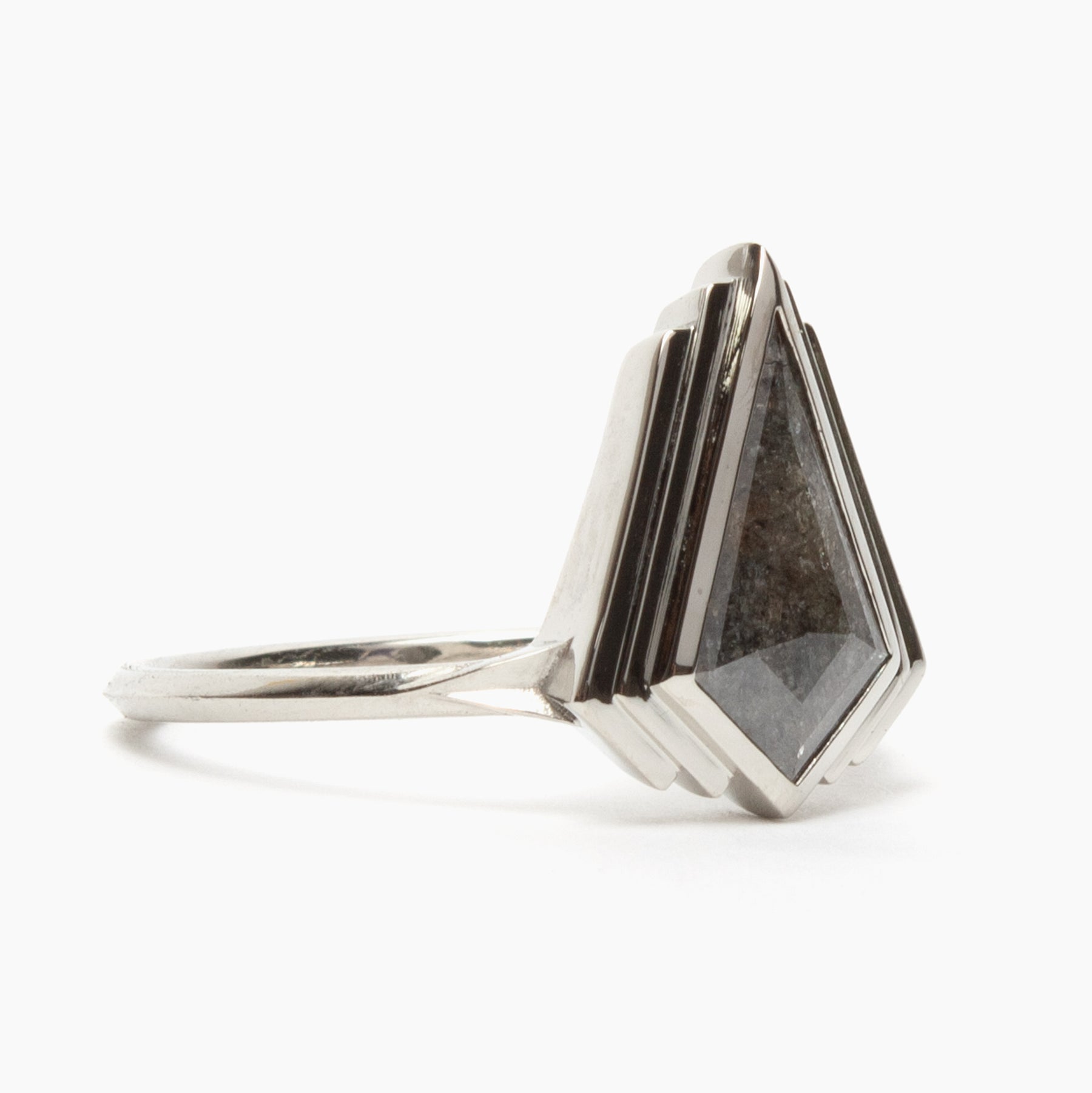 Adra salt & pepper diamond ring