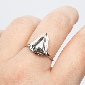 Adra salt & pepper diamond ring