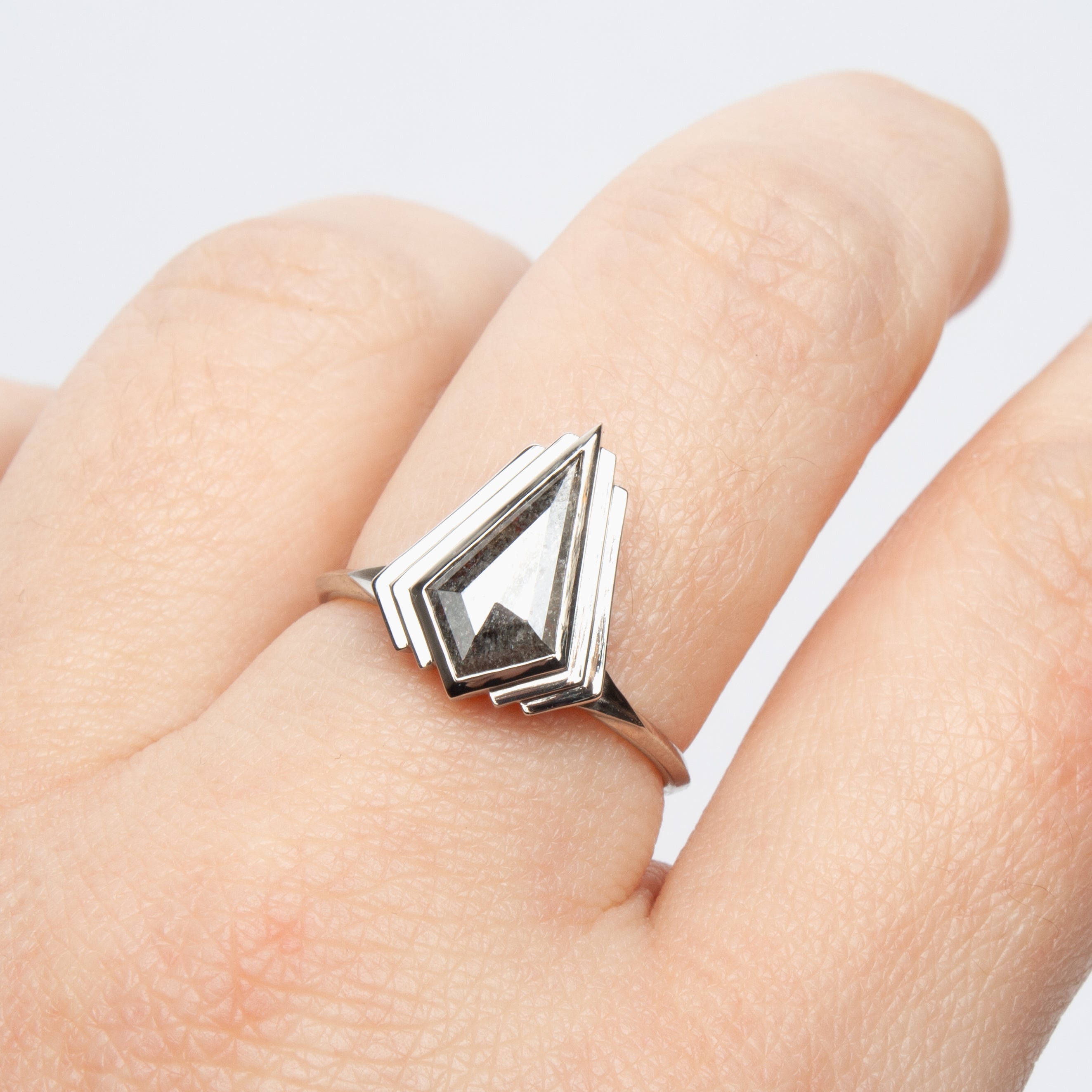 Adra salt & pepper diamond ring