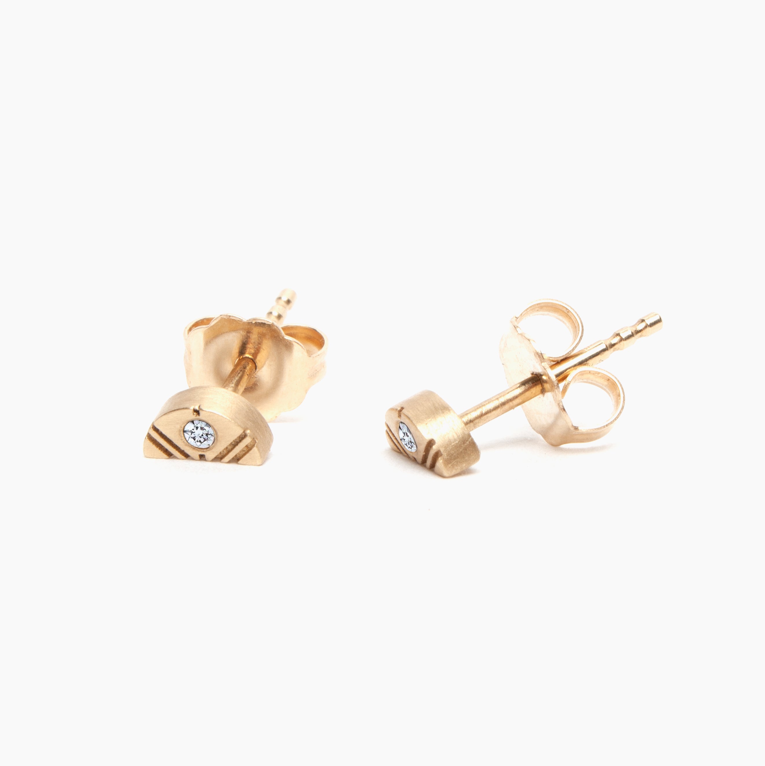 Dulcis stud earrings