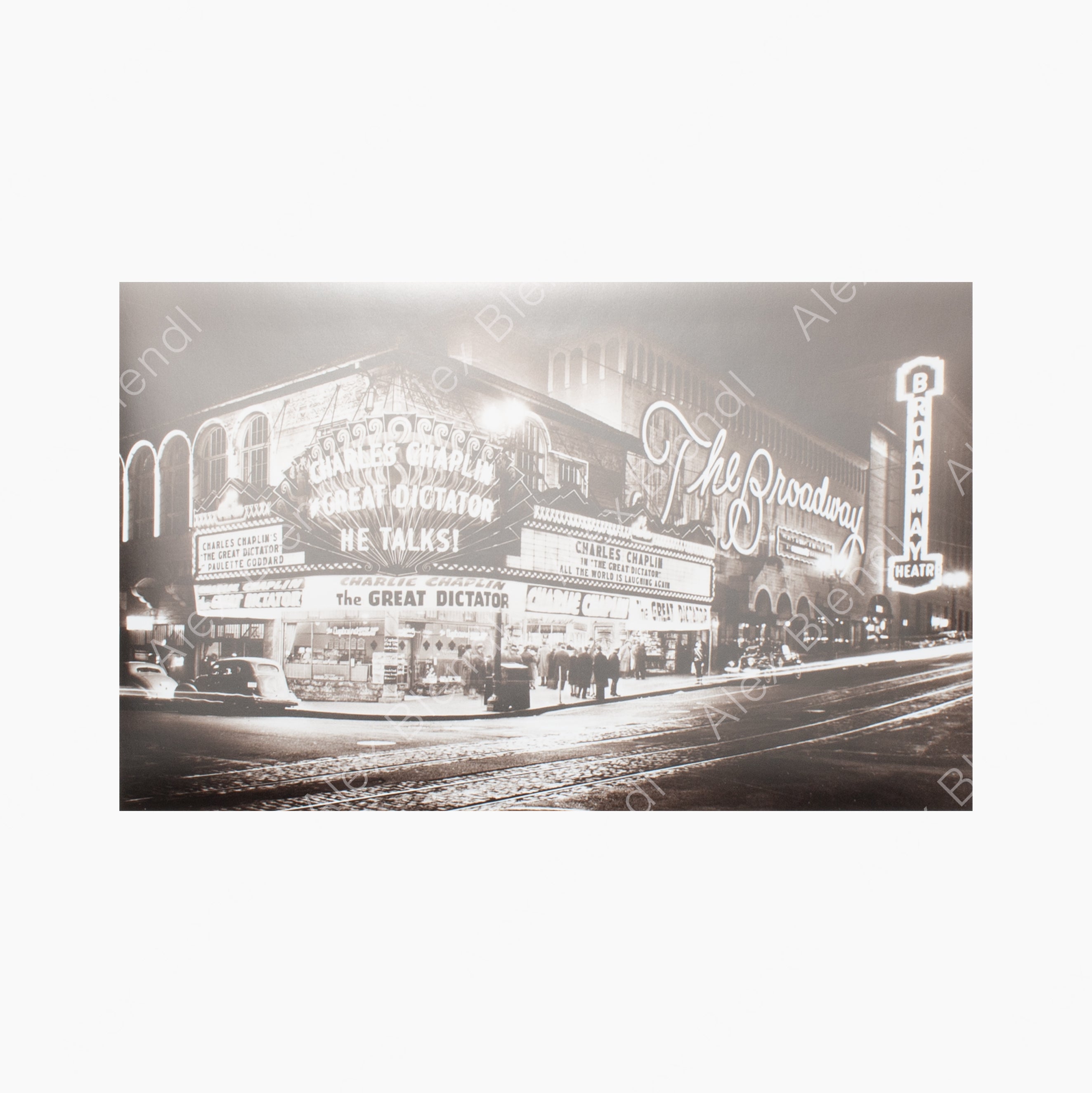 Historical Photo: Charlie Chaplin at Broadway Theater in Portland 1940