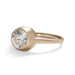 Modern statement Salire ring from Betsy & Iya. Features a round brilliant-cut lab-grown diamond (1.3 ct) and 14K gold. Designed and handcrafted in our Portland, Oregon studio.