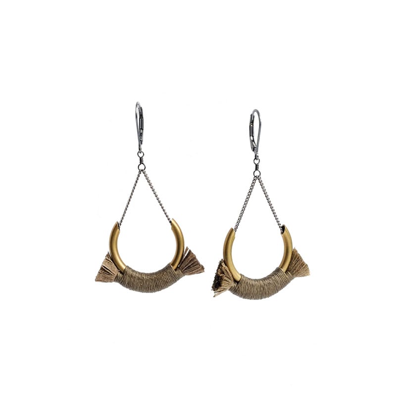 Boet Jewelry Small Crest Earrings Champagne