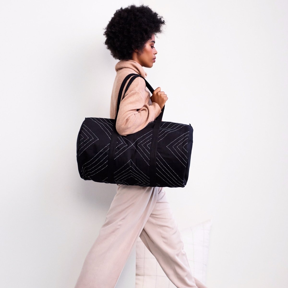 Anchal Arrow-Stitch Weekender Duffel Bag - Thumbnail 4