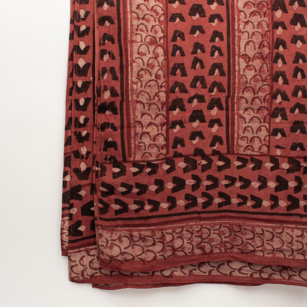 Closeup of the Ruby Scarf.