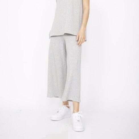 Wide leg pant with elastic waistband in Heather Grey. Fabric and pant made in Los Angeles, CA by Corinne Collective.