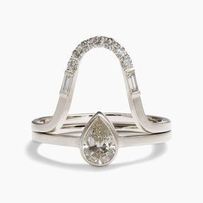 The Levo ring stacked on top of the Votum (0.5 ct) ring.