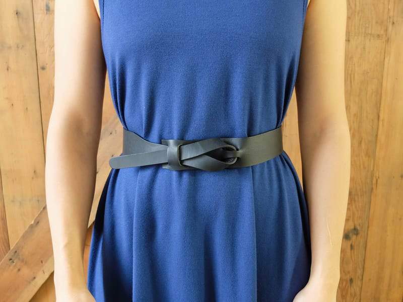 Buckleless top leather belt