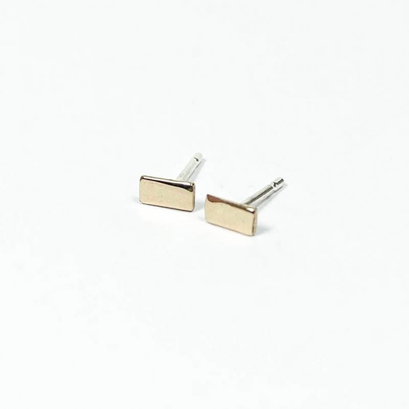 Upper Metal Class Minimalist Rectangle Stud Earrings in Bronze