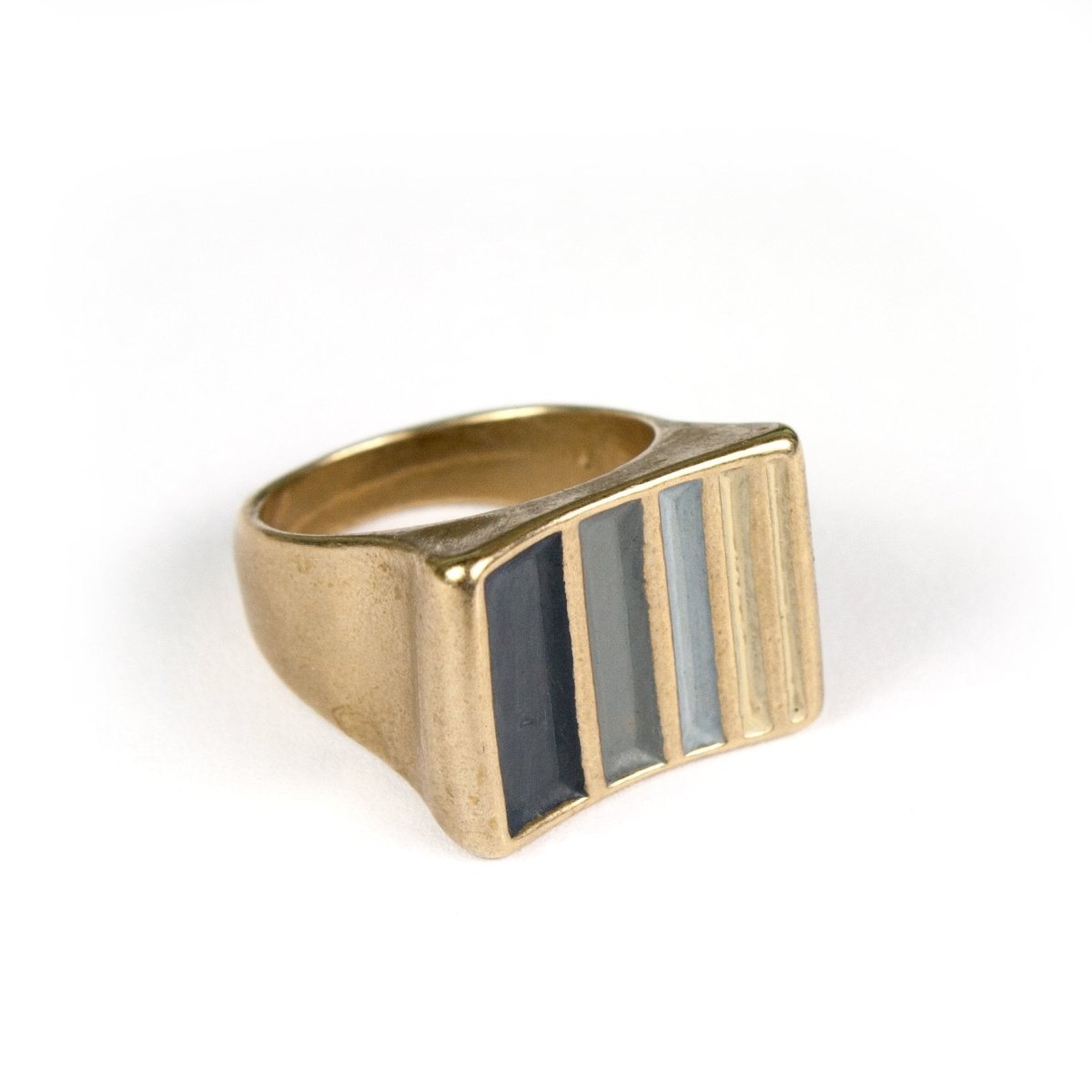 betsy & iya Durango Pod ring with varied grey Portland color palate.