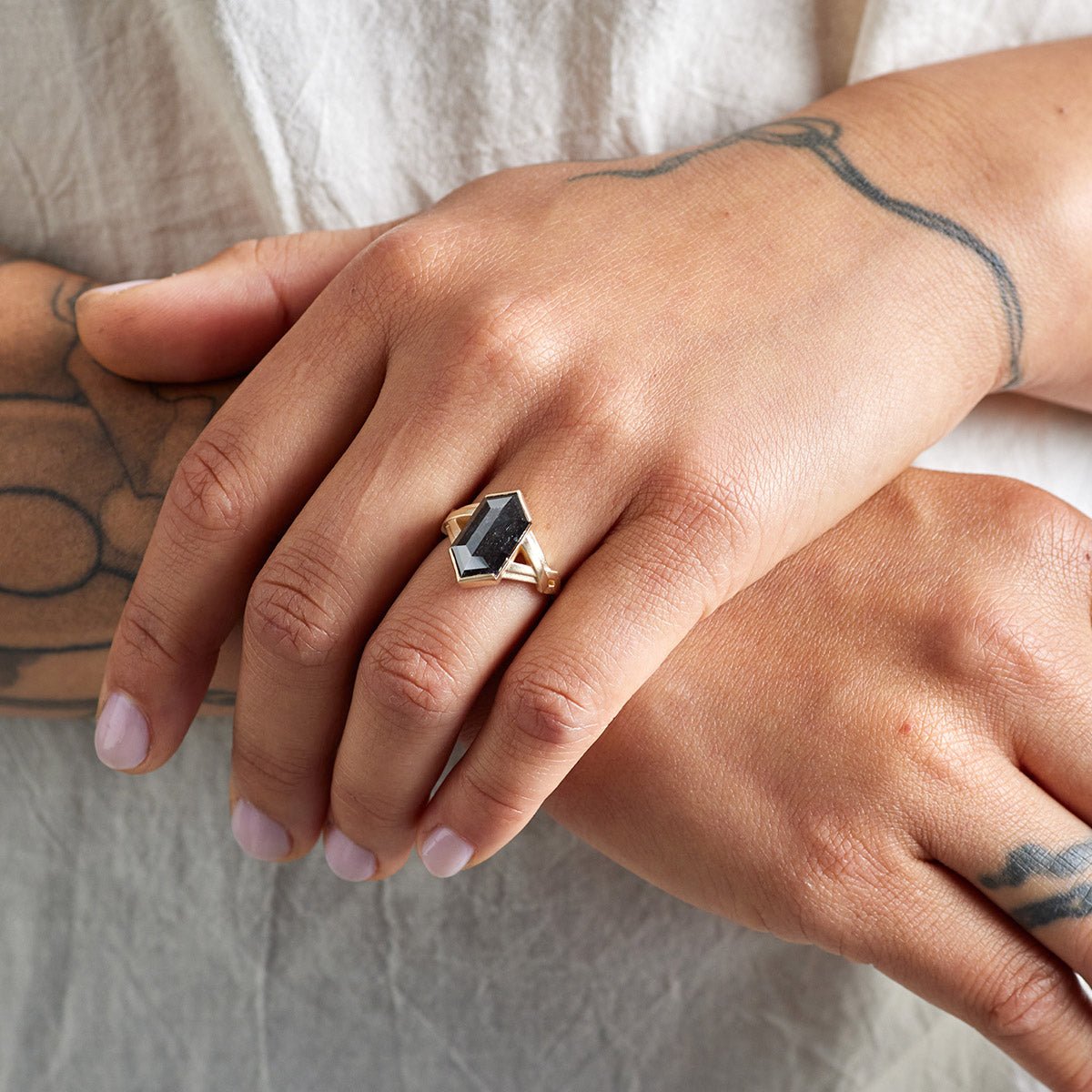 Model wears the Veritas ring