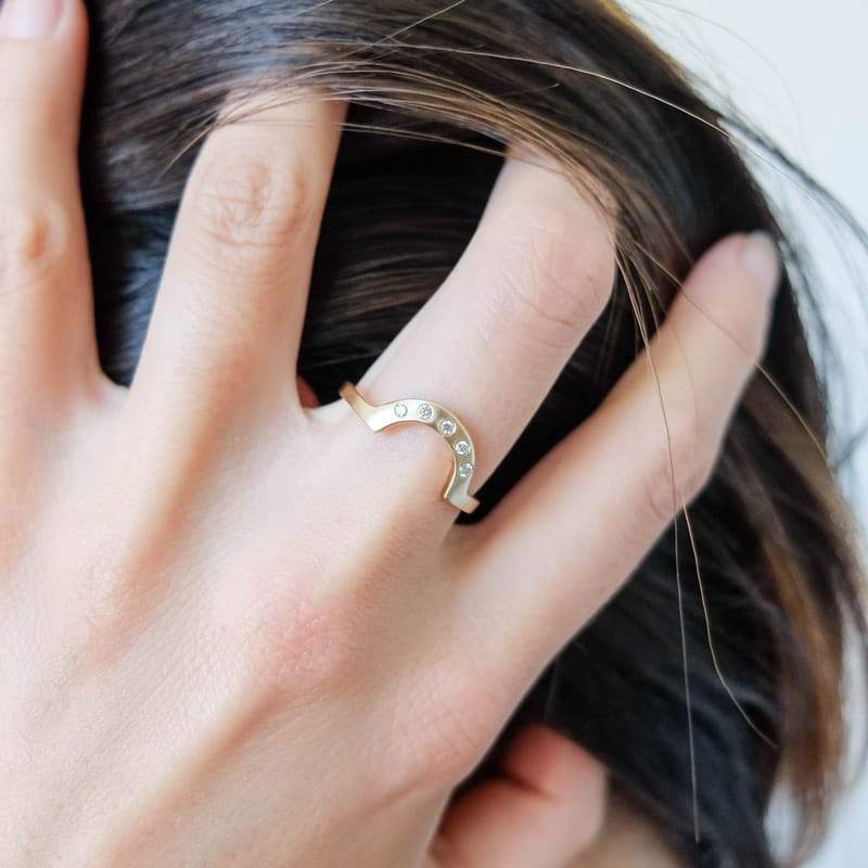 "Cor" contoured diamond ring - betsy & iya