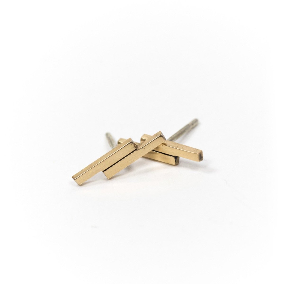 Upper-Metal-Class Double Bar Earring